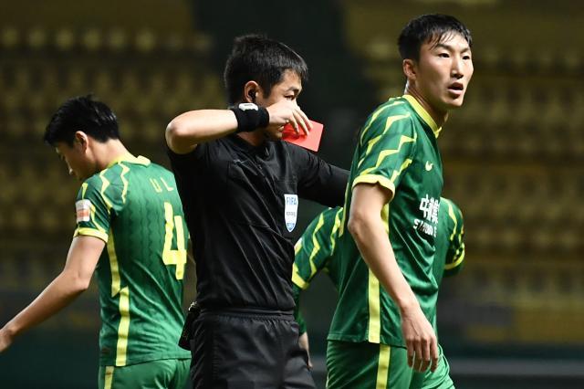 开云体育-京深战变身“红牌战” 激烈角逐却与亚冠梯队远离