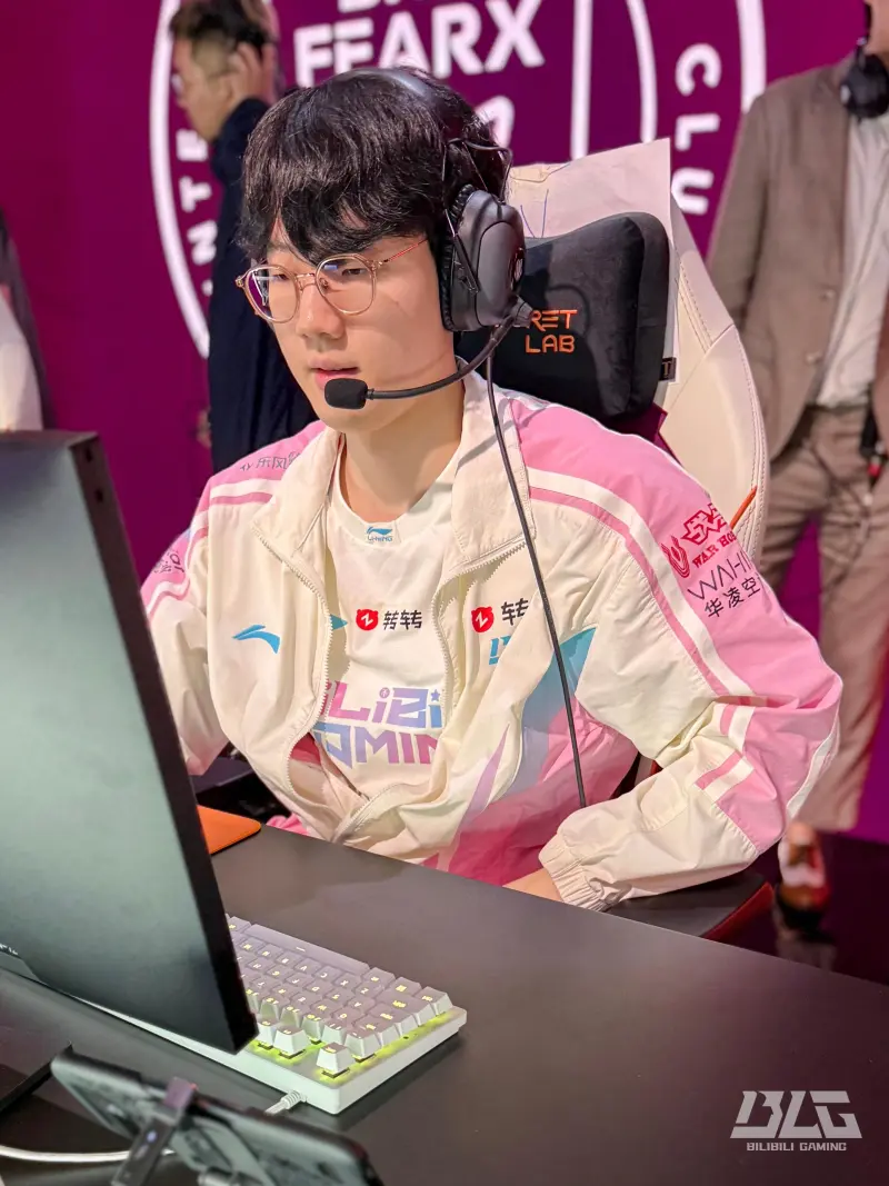 开云-BLG分享选手赛前调试返图：一触即发，只待开场！