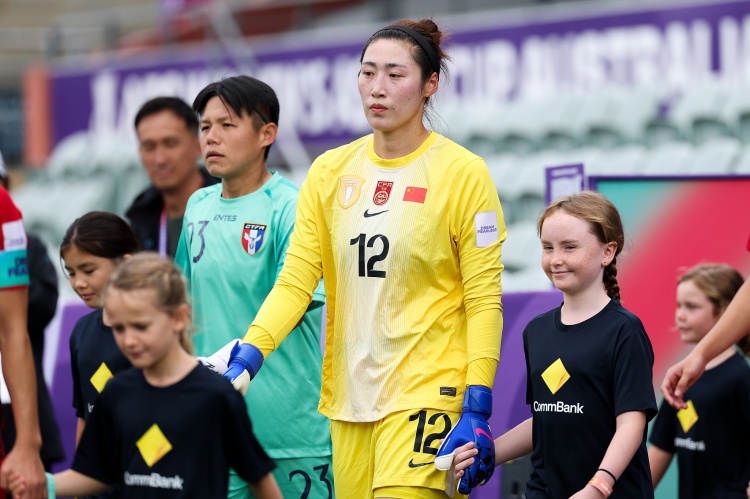 kaiyun-直播吧：陈晨仍在康复中，彭诗梦半决赛对阵澳大利亚继续首发